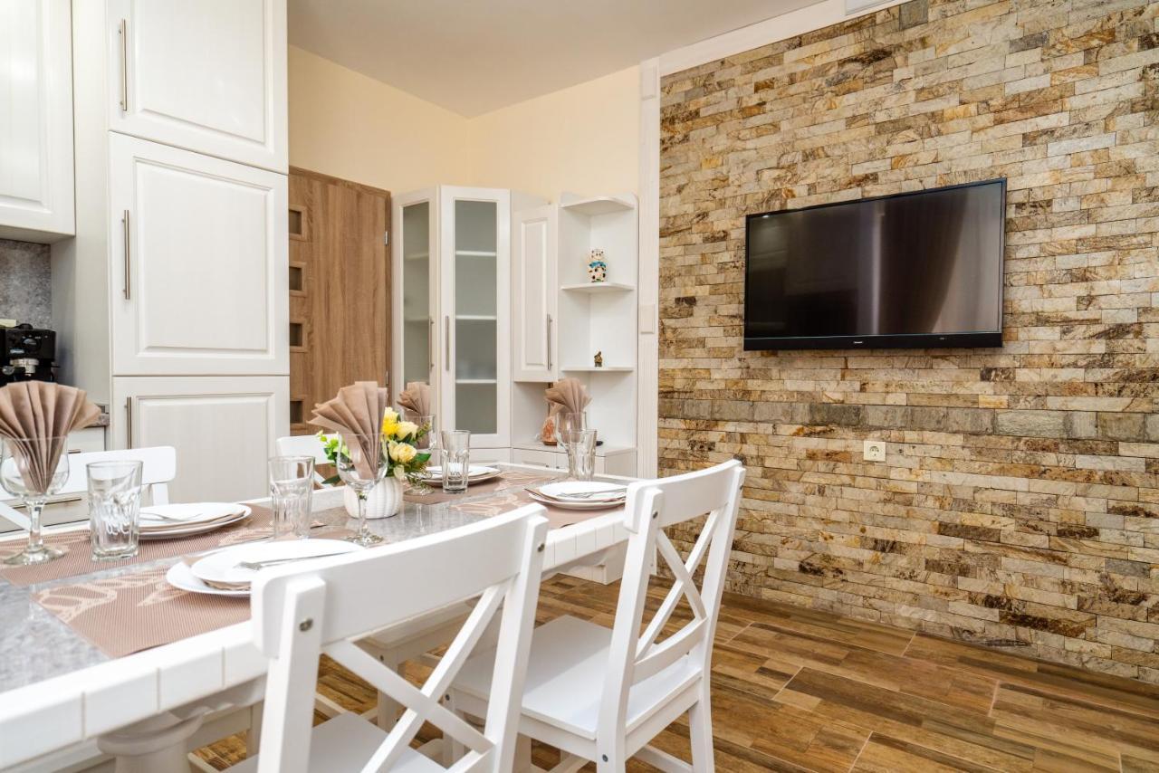 Park Apartment Emilin Sandanski Exterior photo